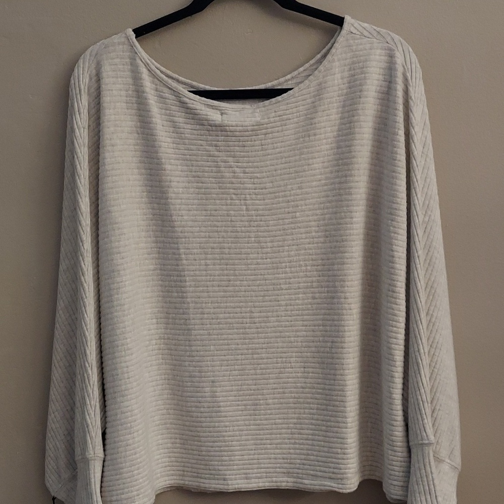 NWT VELVET by Graham & Spencer Light Gray Ribbed Dolman Sleeve Pullover Top - Picture 10 of 14